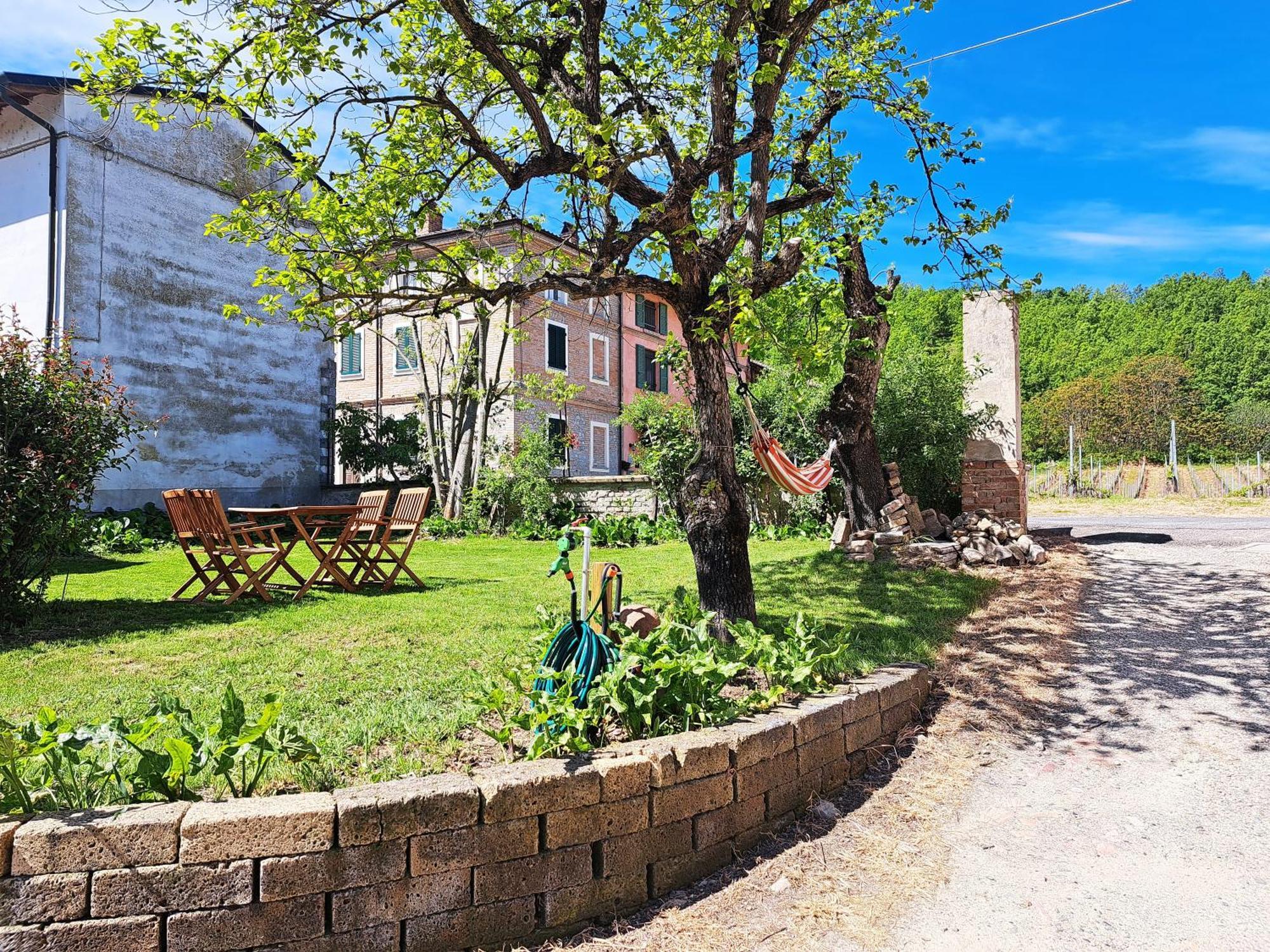 Casa Nini - Holidays In Oltrepo Torrazza Coste 外观 照片