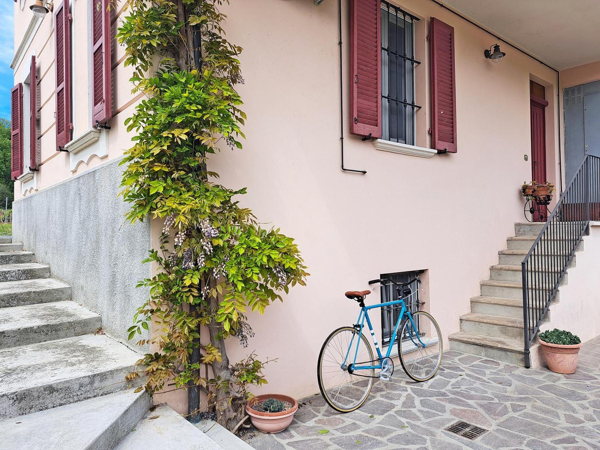 Casa Nini - Holidays In Oltrepo Torrazza Coste 外观 照片
